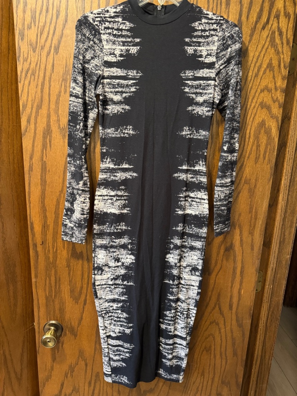 H&M Black and White Long Sleeve Brushstroke Knit Midi Dress